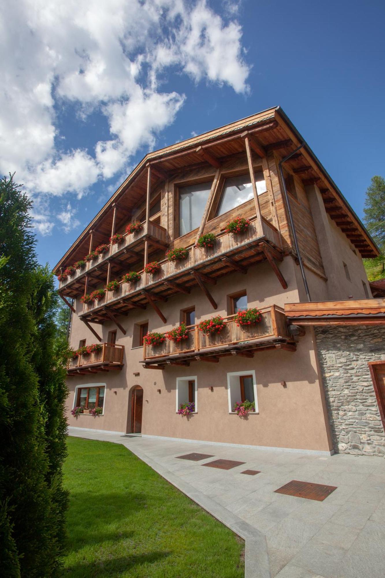 Grande Cote Room And Breakfast Cesana Torinese Exterior photo